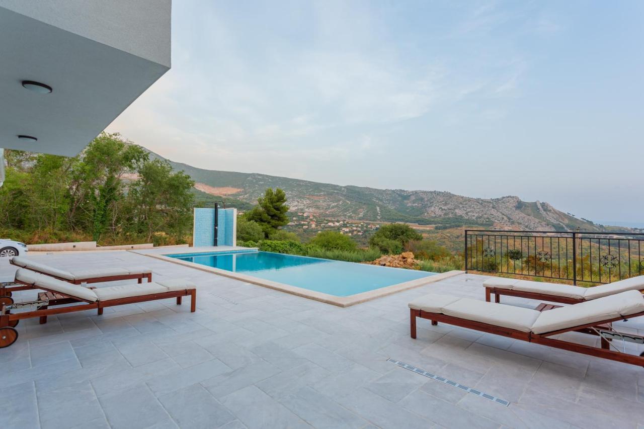 Вилла Secluded House - Guaranteed Privacy - Heated Pool Klis Экстерьер фото
