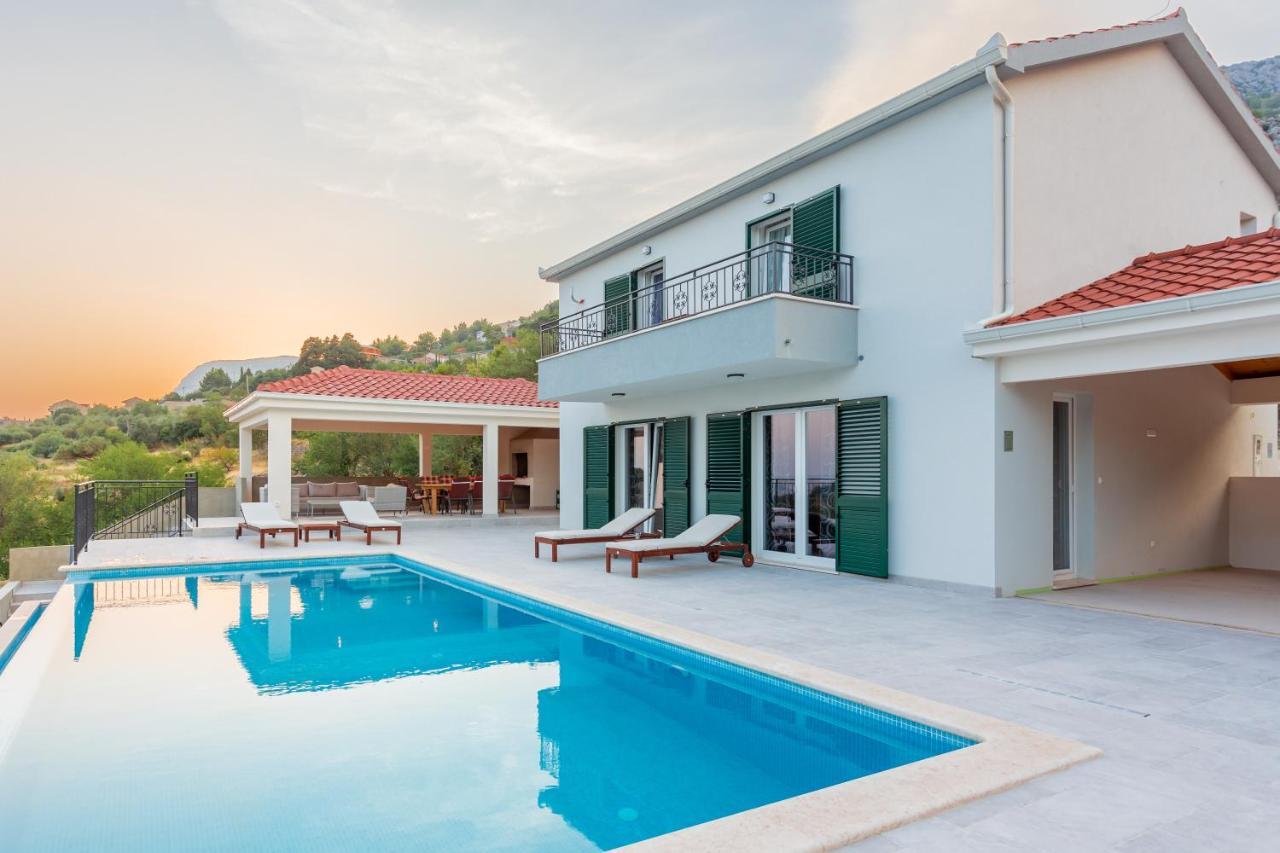 Вилла Secluded House - Guaranteed Privacy - Heated Pool Klis Экстерьер фото