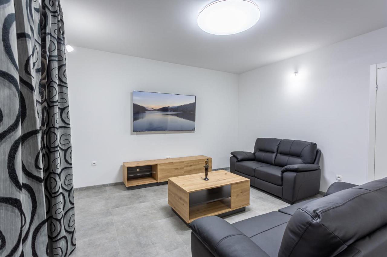 Вилла Secluded House - Guaranteed Privacy - Heated Pool Klis Экстерьер фото