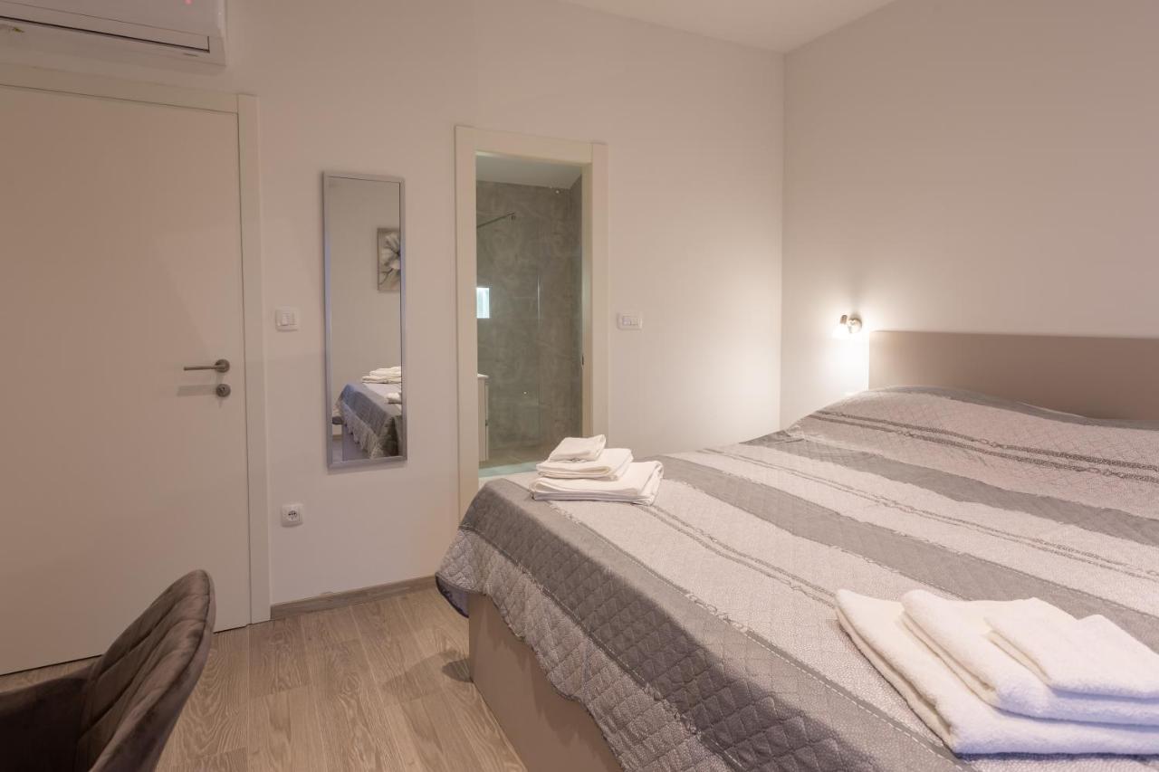 Вилла Secluded House - Guaranteed Privacy - Heated Pool Klis Экстерьер фото