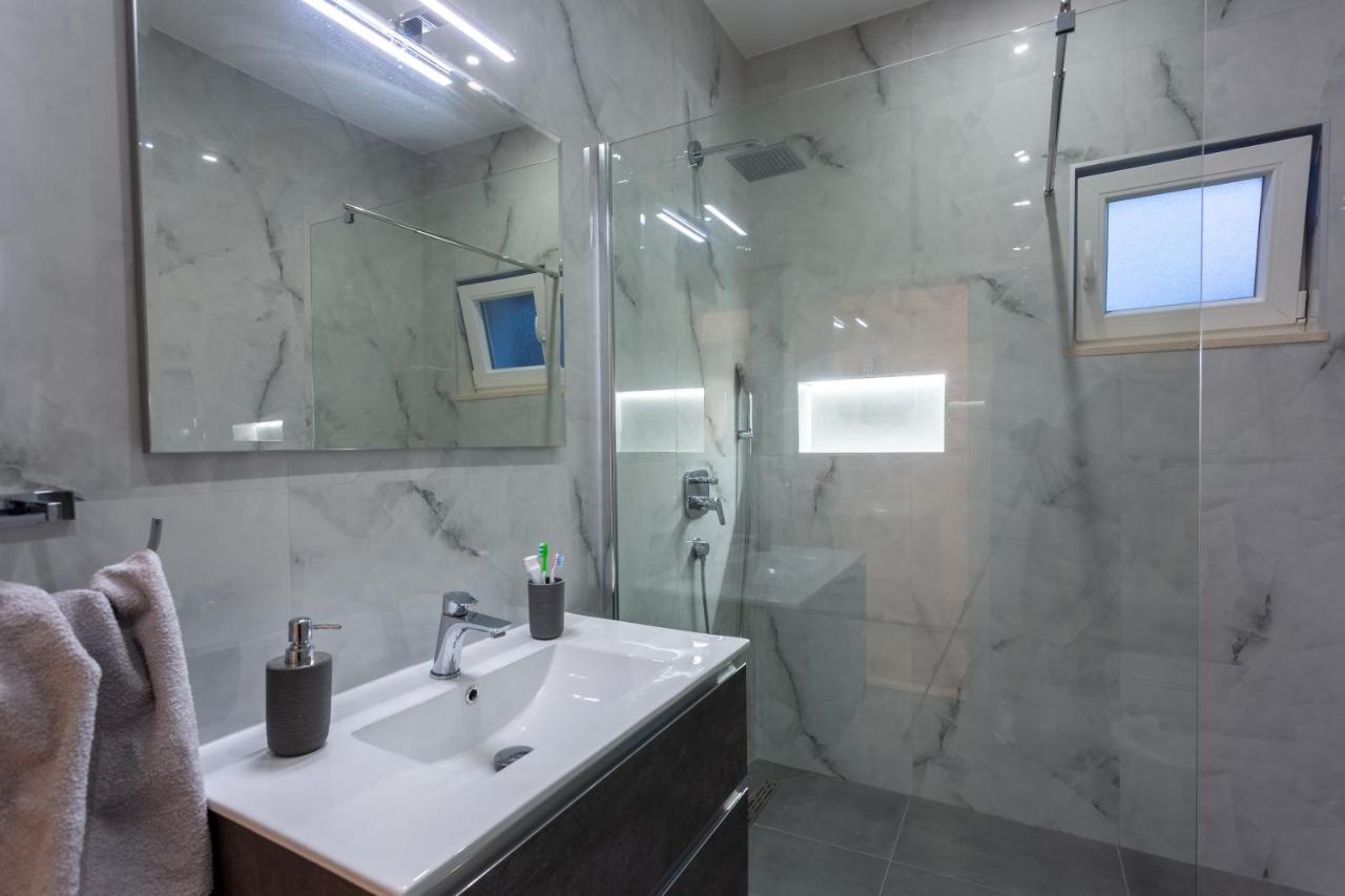 Вилла Secluded House - Guaranteed Privacy - Heated Pool Klis Экстерьер фото