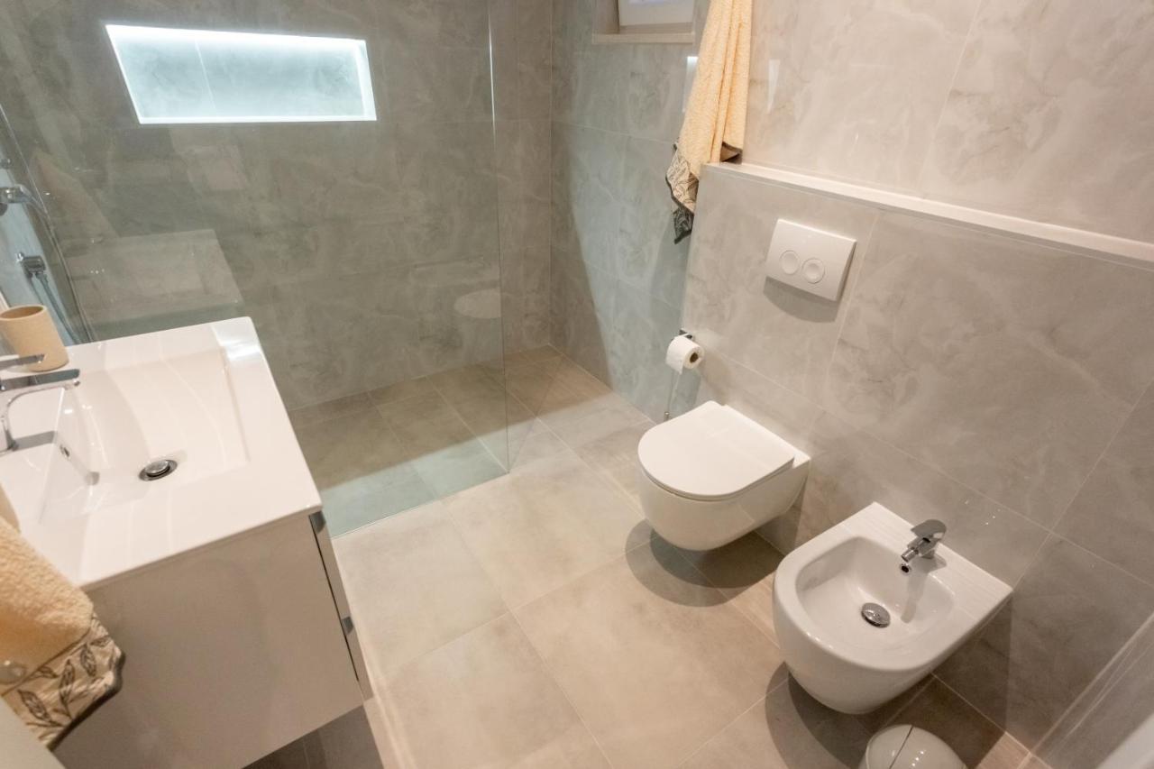 Вилла Secluded House - Guaranteed Privacy - Heated Pool Klis Экстерьер фото