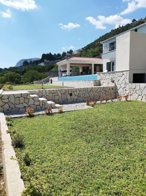 Вилла Secluded House - Guaranteed Privacy - Heated Pool Klis Экстерьер фото