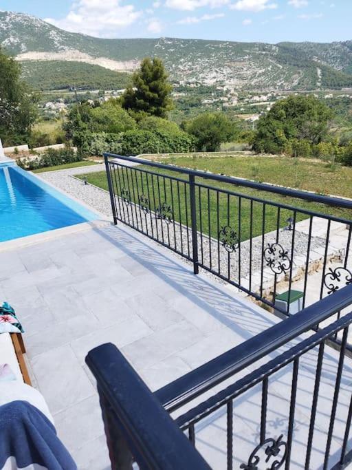 Вилла Secluded House - Guaranteed Privacy - Heated Pool Klis Экстерьер фото